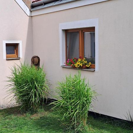 Villa U Jecminka Hlohovec Exterior foto