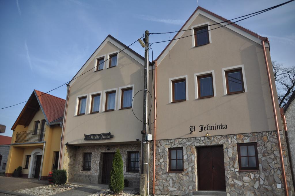 Villa U Jecminka Hlohovec Exterior foto